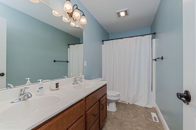 1619 W Meadowlark Dr, Home with 3 bedrooms, 3 bathrooms and null parking in Pontiac IL | Image 28