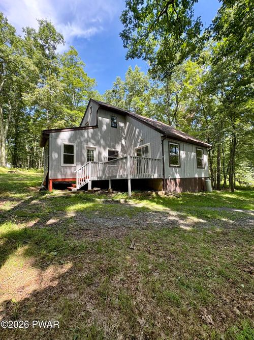 142 Doe Loop, Bushkill, PA, 18324-6843 | Card Image