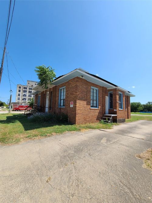 314 Denison St, Gainesville, TX, 76240 | Card Image