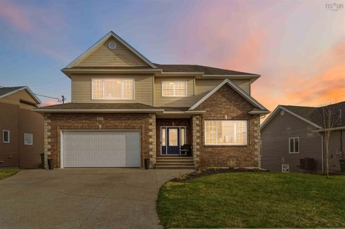 607 Astral Dr, Dartmouth, NS, B2V0B3 | Card Image