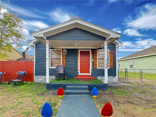 130 W Avenue F, Robstown, TX, 78380-2615 | Card Image