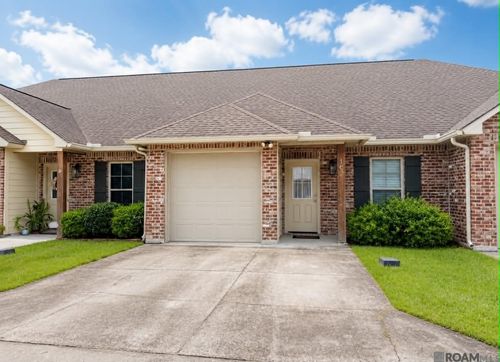 9017 Lockhart Rd, Denham Springs, LA, 70726-8318 | Card Image