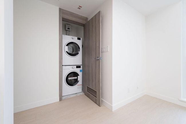 1104 - 13778 100 Ave, Condo with 2 bedrooms, 2 bathrooms and 1 parking in Surrey BC | Image 15