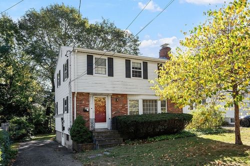 103 N Hancock St, Lexington, MA, 02420-3414 | Card Image