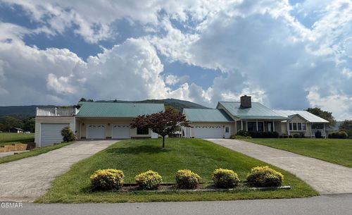 3237 Valley Home Rd, Sevierville, TN, 37862-8419 | Card Image