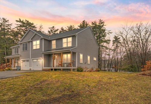 217 S Main Street, Seabrook, NH, 03874 | Card Image