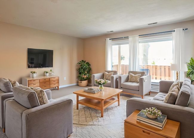 APT-1A - 1900 Plum Grove Rd, Condo with 1 bedrooms, 1 bathrooms and 2 parking in Rolling Meadows IL | Image 4