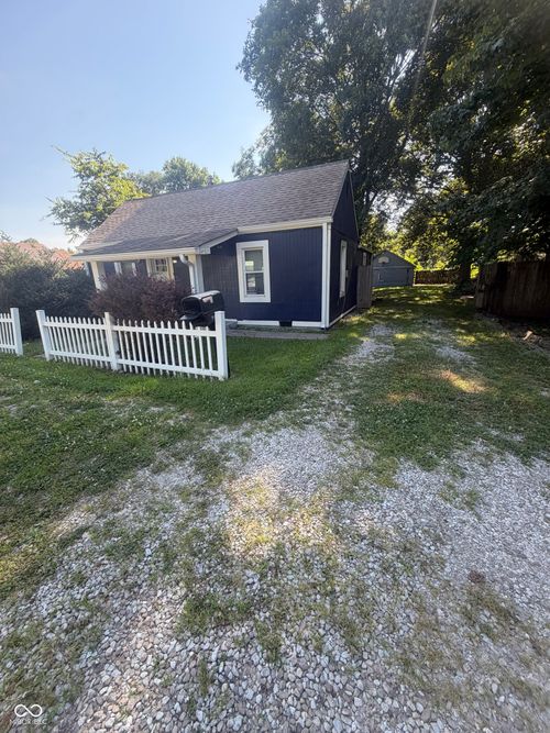 3325 Collier St, Indianapolis, IN, 46221-2315 | Card Image