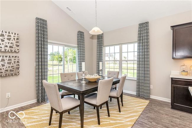 virtualized dinning area | Image 9