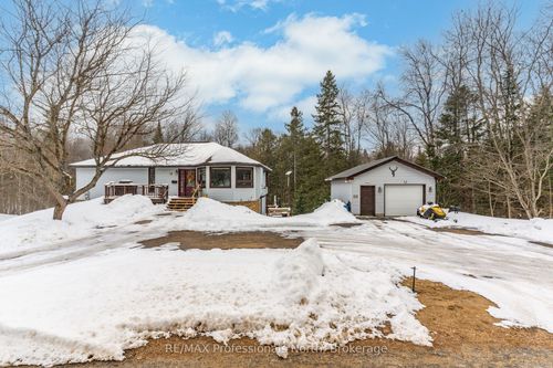 28 Independence St, Haliburton, ON, K0M1S0 | Card Image