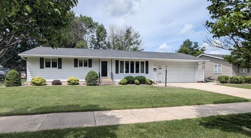 1407 9th St Nw, Austin, MN, 55912-1845 | Card Image