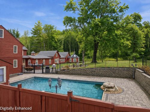 23 Old Manchester Rd, Amherst, NH, 03031-1725 | Card Image