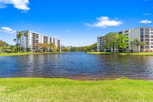 apt-107-2232 N Cypress Bend Dr, Pompano Beach, FL, 33069-5602 | Card Image