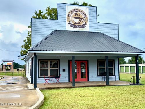 779 Highway 16 E, Carthage, MS, 39051-4213 | Card Image