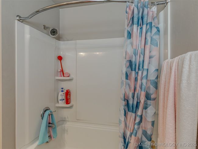 13 Evermore Ln, House other with 3 bedrooms, 2 bathrooms and null parking in Yukon OK | Image 28
