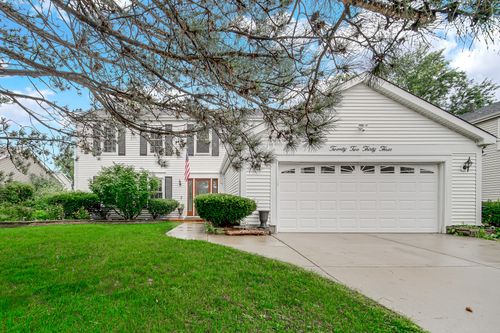 2233 Appleby Dr, Wheaton, IL, 60189-8907 | Card Image