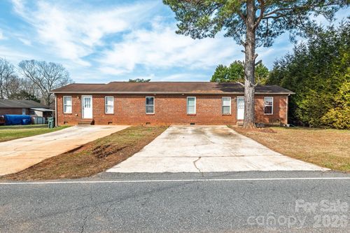 3761 Herman Sipe Rd Nw, Conover, NC, 28613-8905 | Card Image