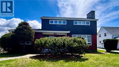 164 Blvd St-Pierre O, Caraquet, NB, E1W1A5 | Card Image