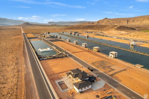 52-4200 S Shore Dr, Hurricane, UT, 84737-1518 | Card Image