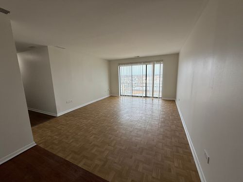 apt-705-2310 N Harlem Ave, Elmwood Park, IL, 60707-2743 | Card Image