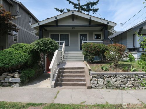 529 27th Ave, Seattle, WA, 98122-6133 | Card Image