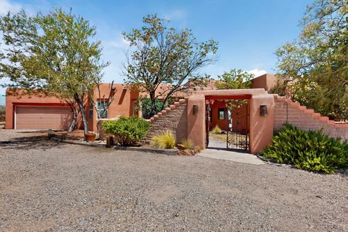 105 Keira Ct, Corrales, NM, 87048-6940 | Card Image