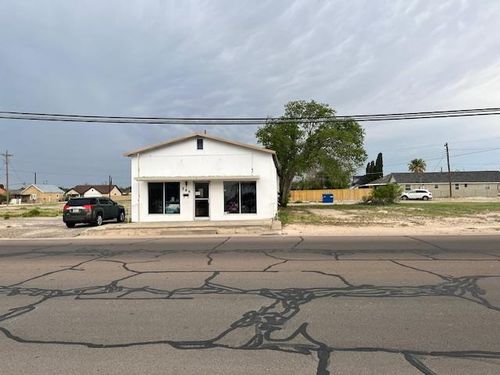 309 N Nelson St, Fort Stockton, TX, 79735-5513 | Card Image