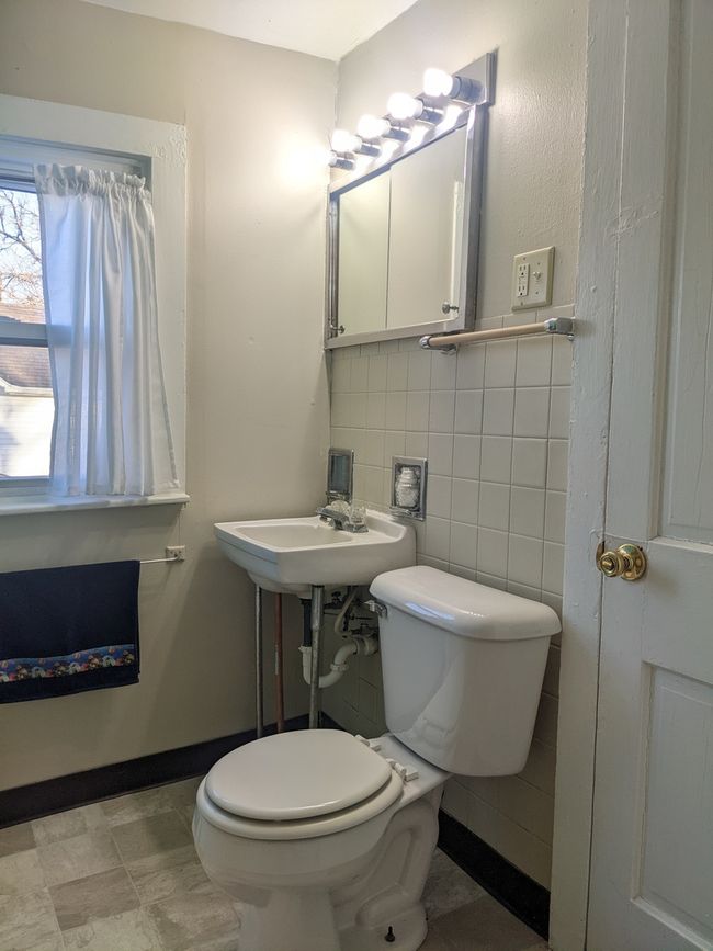 614 W Elk St, House other with 3 bedrooms, 2 bathrooms and 2 parking in FREEPORT IL | Image 13