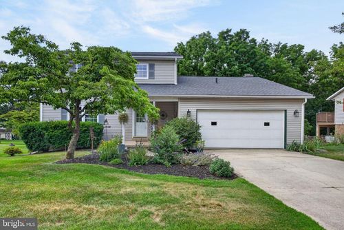 610 E Walnut St, ANNVILLE, PA, 17003-1925 | Card Image