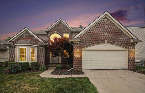 7620 Pioneer Dr, Ypsilanti, MI, 48197-9462 | Card Image