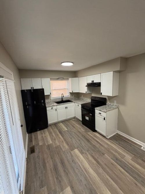 2477 Wanda Way, Lexington, KY, 40505-1919 | Card Image