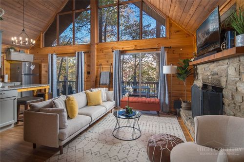 174 Horse Shoe Ridge Rd E, Deep Gap, NC, 28618-9345 | Card Image
