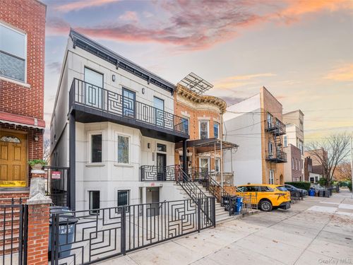 1822 Astoria Park S, Astoria, NY, 11102-3444 | Card Image