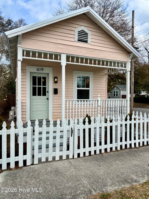 619 Bladen St, Wilmington, NC, 28401-3525 | Card Image