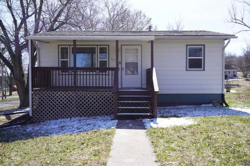 347 E 9th St, Horton, KS, 66439-1923 | Card Image
