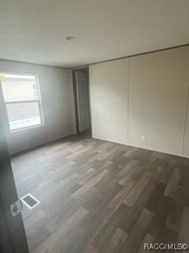 11211 Se 201 St St, House other with 4 bedrooms, 2 bathrooms and 1 parking in INGLIS FL | Image 9