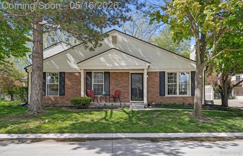 1501 Dover Hl N, Walled Lake, MI, 48390-3120 | Card Image