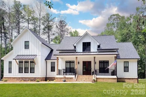 1106 Reba Ln, Kannapolis, NC, 28081-5000 | Card Image
