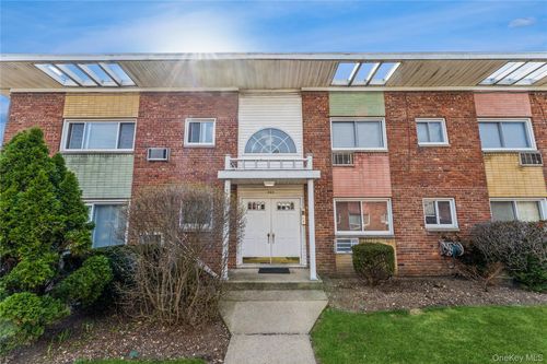 apt-2b-269 N Newbridge Rd, Levittown, NY, 11756-1553 | Card Image