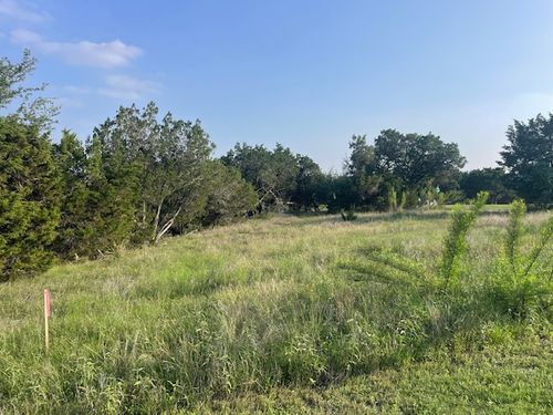 7205 Celebration Ct, Jonestown, TX, 78645-4686 | Card Image