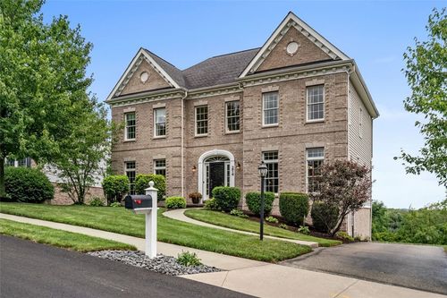 274 Estates Dr, Gibsonia, PA, 15044-9102 | Card Image