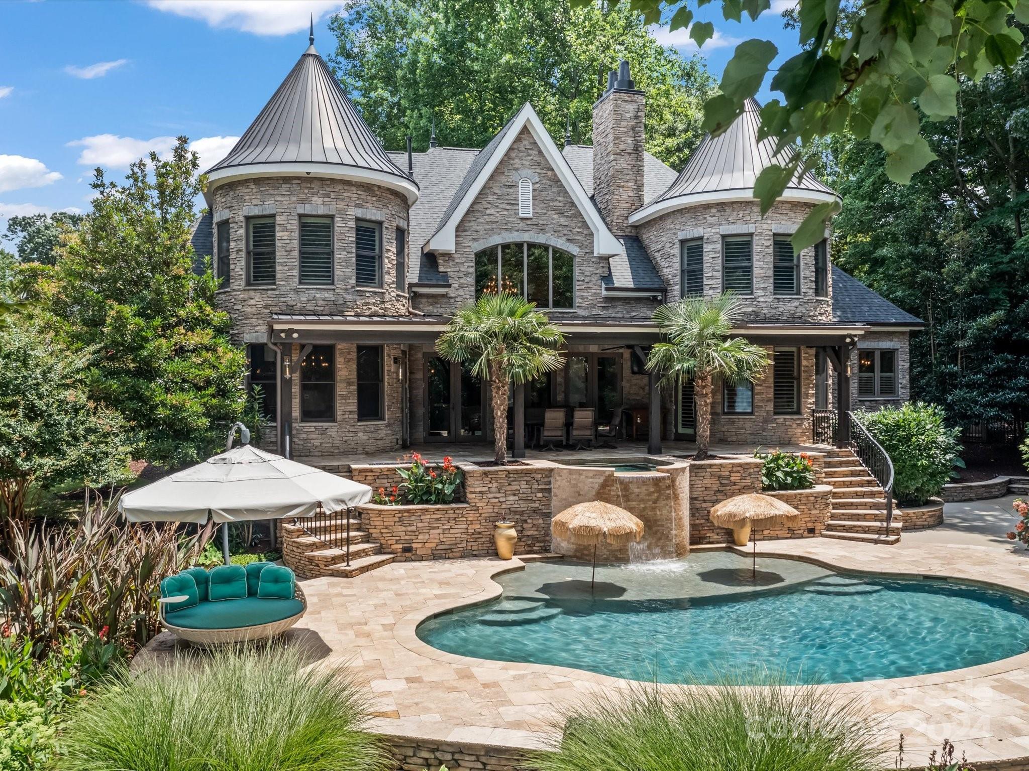 Island Dr, Huntersville, NC 28078