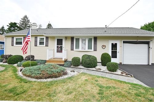 517 Locust Dr, Utica, NY, 13502-1427 | Card Image