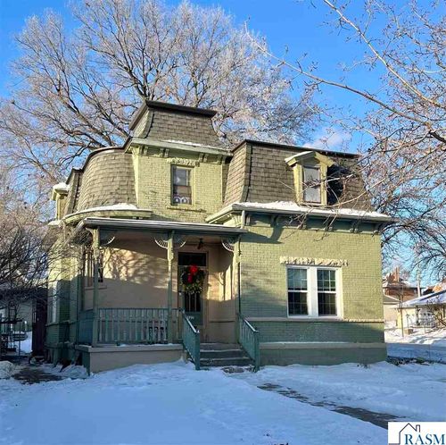 327 N Broadway St, New Ulm, MN, 56073-1719 | Card Image