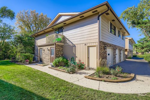 709 Whalom Ln, Schaumburg, IL, 60173-4719 | Card Image