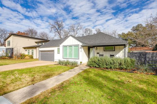 824 Springbrook Dr, Fort Worth, TX, 76107-1046 | Card Image