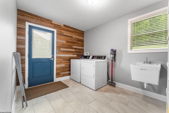 1205 Paradise Point Ct, House other with 3 bedrooms, 4 bathrooms and 3 parking in Morgantown WV | Image 25