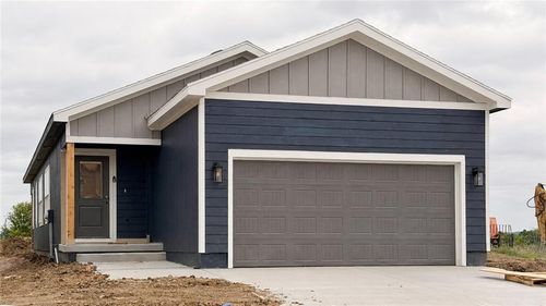 804 Glenn Cir, Raymore, MO, 64083-5601 | Card Image