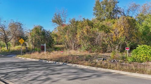 131 W Nash St, Round Rock, TX, 78664 | Card Image