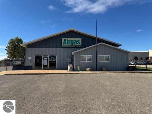 1573 Filmore Ave, Cadillac, MI, 49601-1123 | Card Image